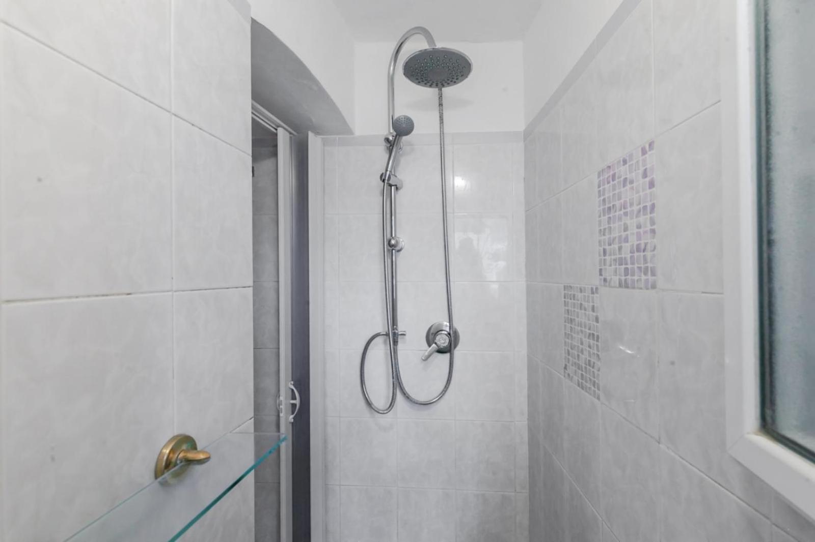 Ferienwohnung "Ca Niella" Art And Fun 9 Minutes From The Sea Savona Exterior foto